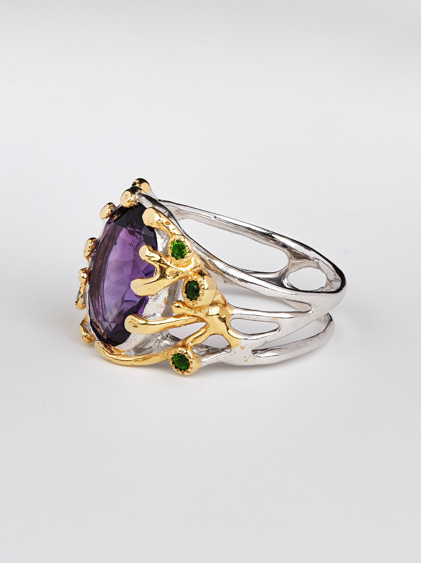 Queen Amaryllis Amethyst and Chrome Diopside Ring