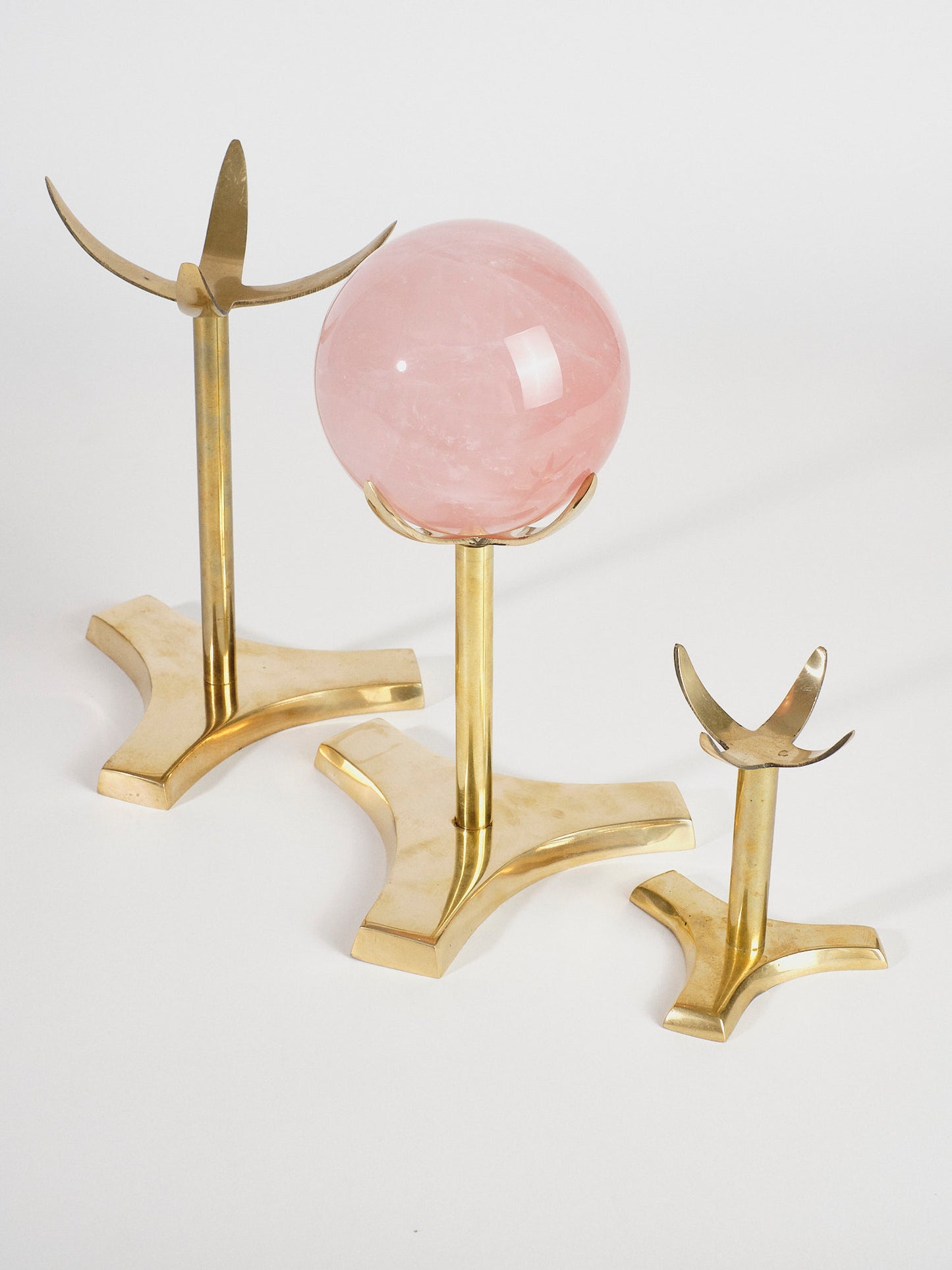 Tall Crystal Stand (Gold)