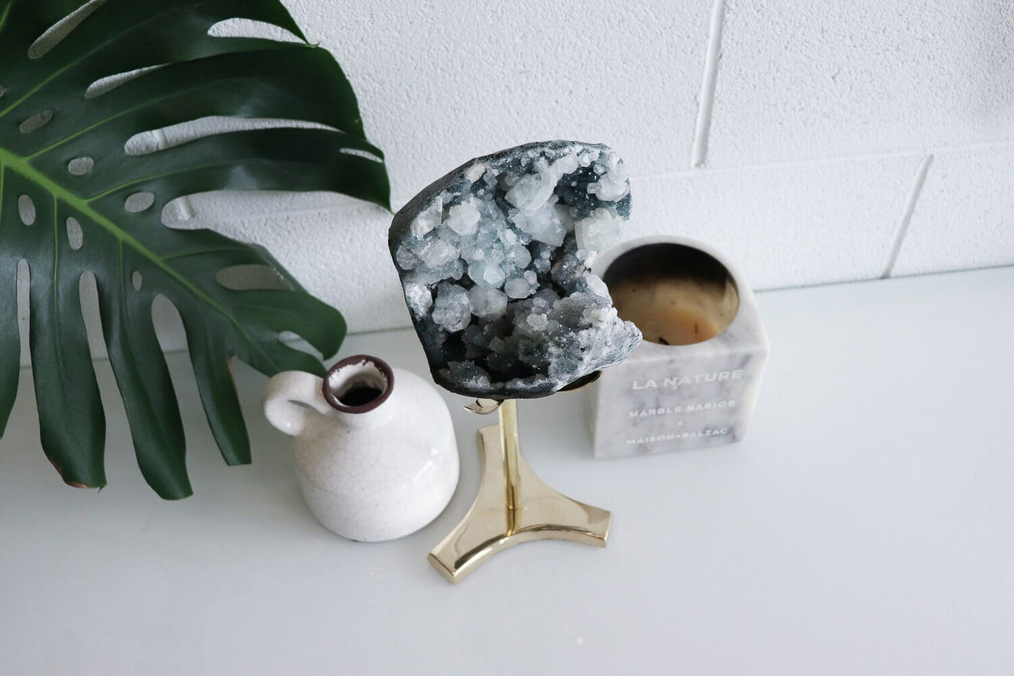 Tall Crystal Stand (Gold)