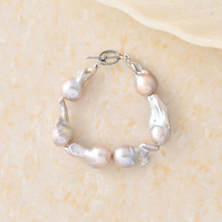 Picasso Pearl Bracelet