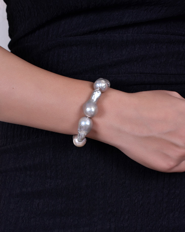 Picasso Pearl Bracelet