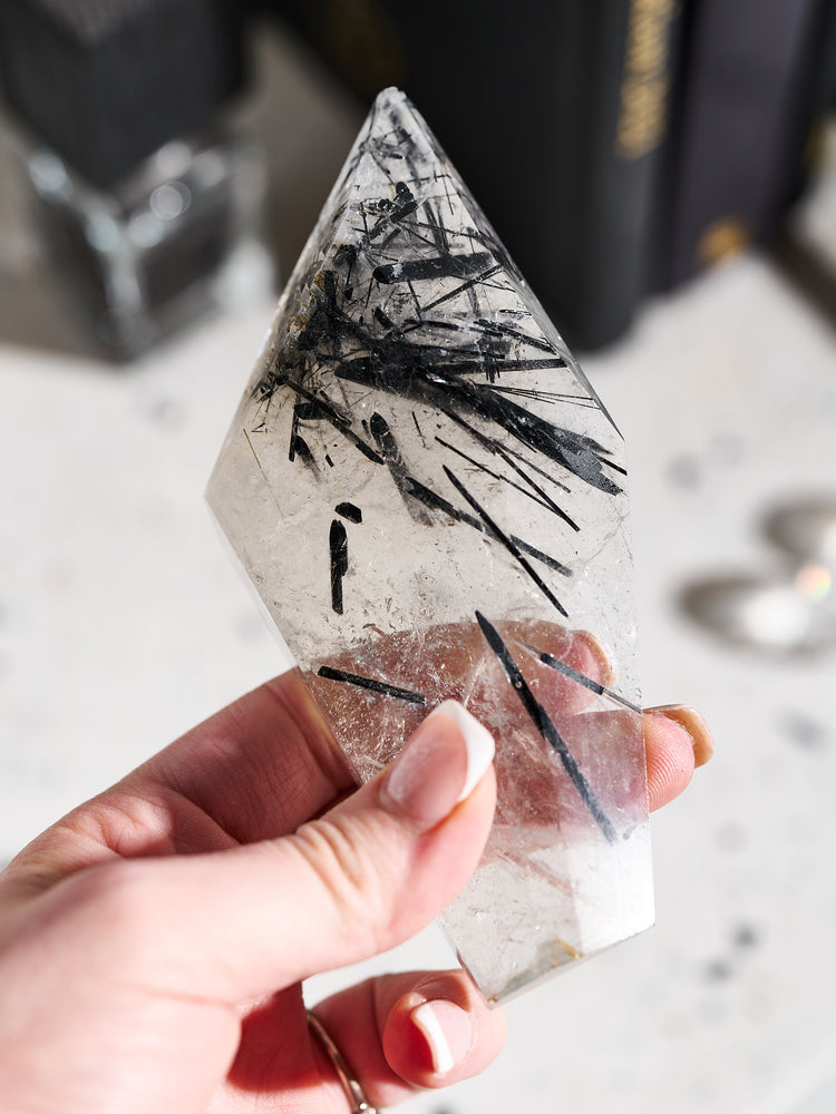 Black Tourmilanated Quartz Slab 168g