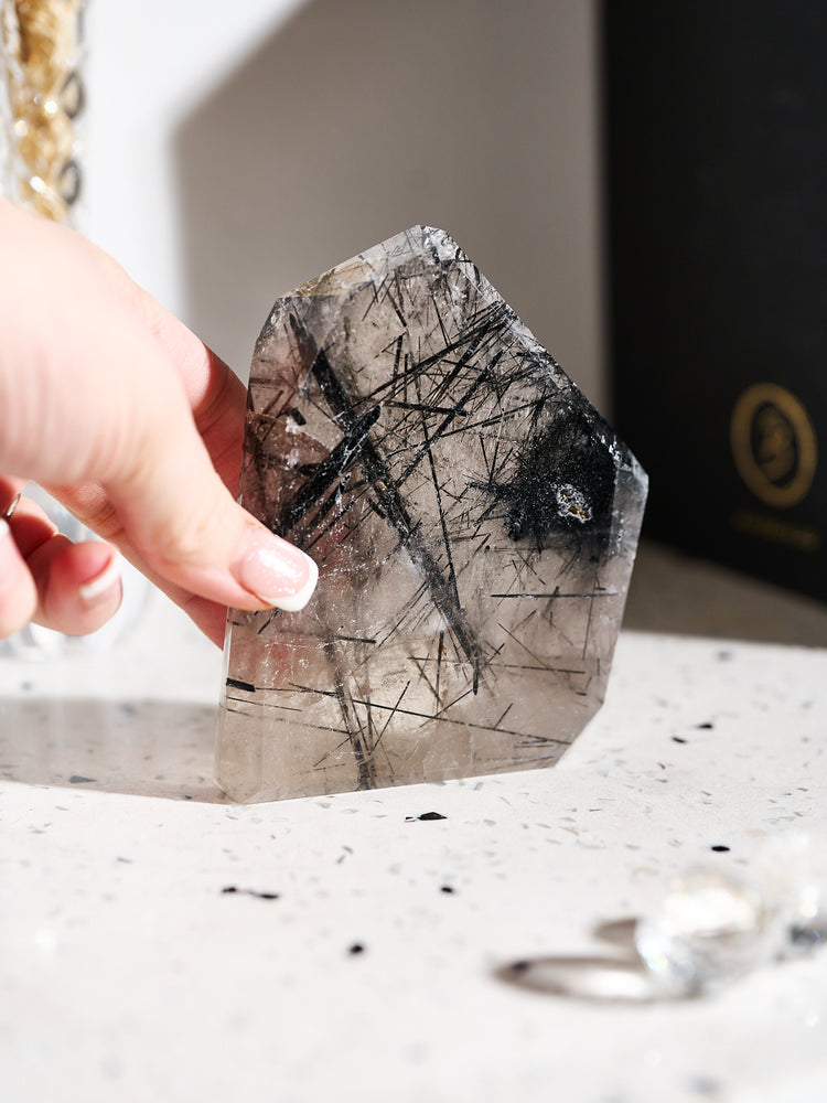 Black Tourmilanated Quartz Slab 262g