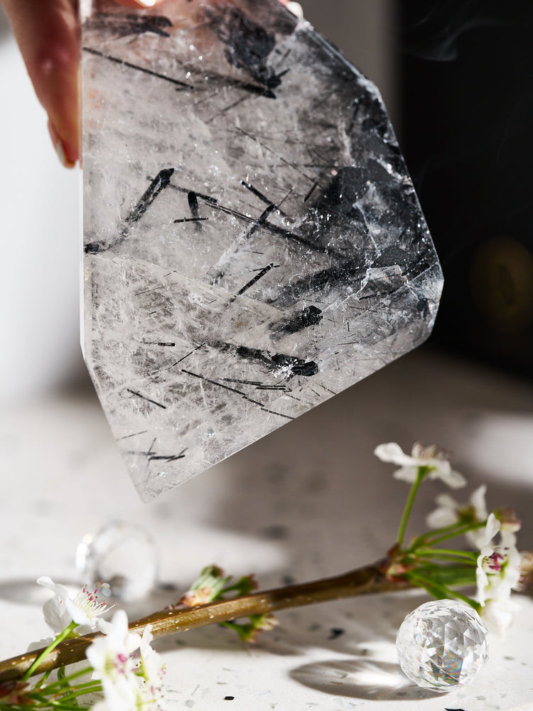 Black Tourmilanated Quartz Slab 332g