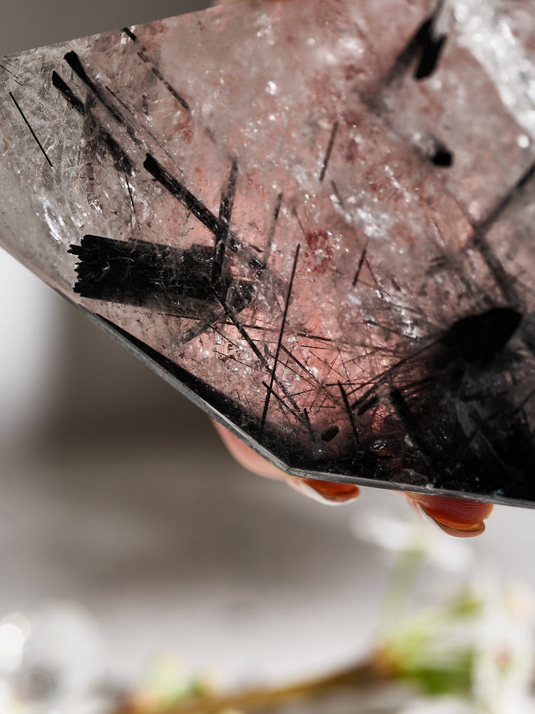 Black Tourmilanated Quartz Slab 332g