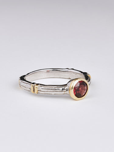 Fayetta Garnet Ring