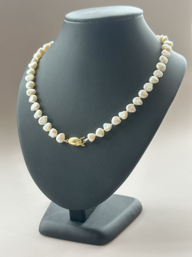 White Circle Fresh Water Pearl Necklace