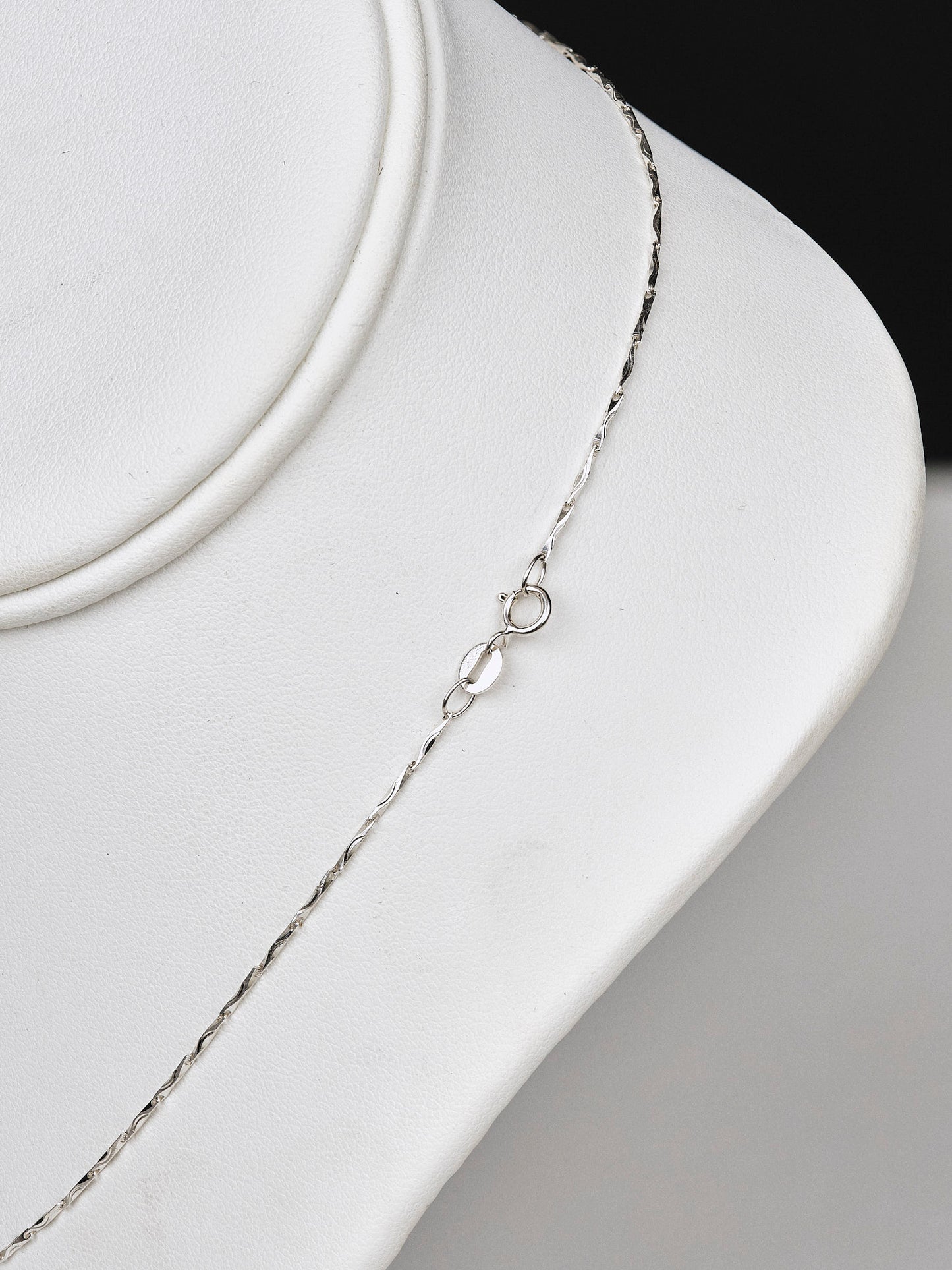 Sterling Silver 46 cm textured link chain necklace