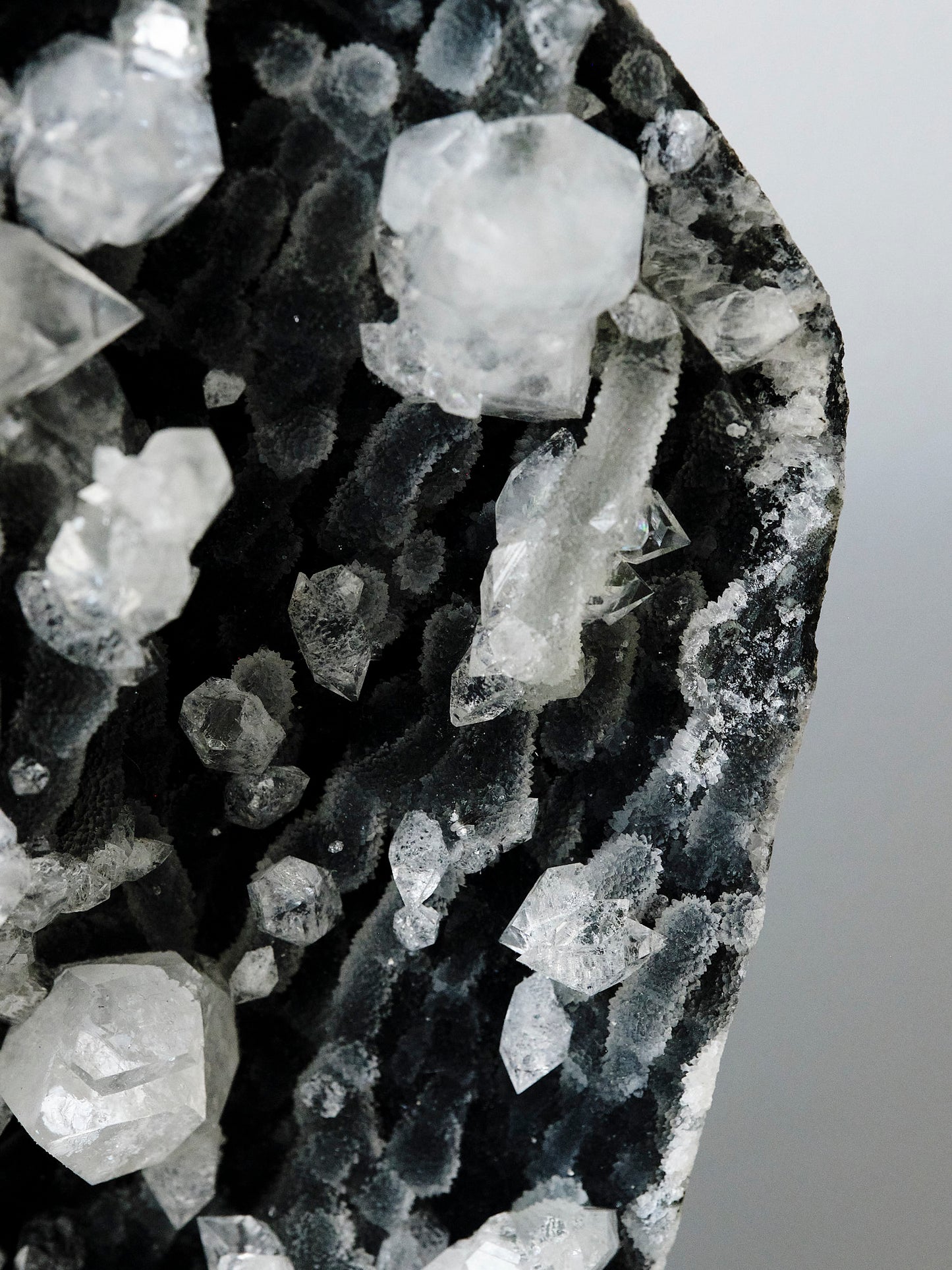 Apophyllite and Black Chalcedony Cluster 5.341kg